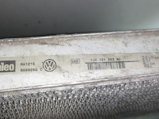 радиатор (основной) Volkswagen Golf 5 поколение 2006