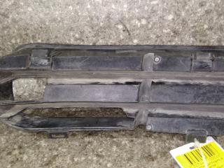 заглушка (решетка) в бампер Volkswagen Golf 4 поколение 2000