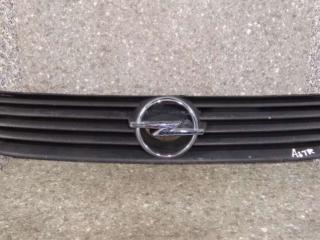 решетка радиатора Opel Astra G 1999, 90588120