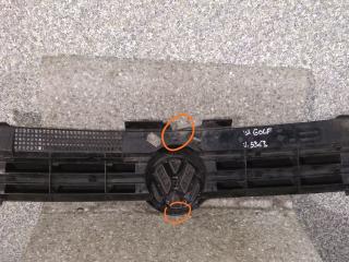 решетка радиатора Volkswagen Golf 4 поколение (1997 - 2006), 1J0853655D