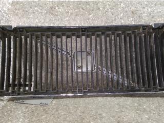 решетка радиатора Volvo 740 1 поколение 1991, 1369618