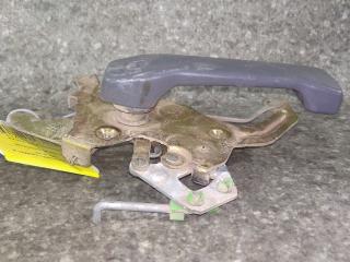 ручка внутренняя задняя правая Mitsubishi Space Gear 1 поколение [рестайлинг] 2000