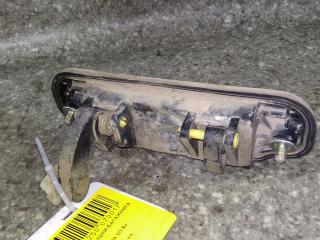 ручка крышки багажника Mazda 323 BJ 2000