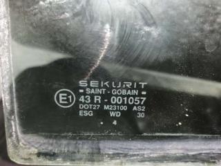 стекло двери задней левой Mercedes-Benz 190 1 поколение 1988