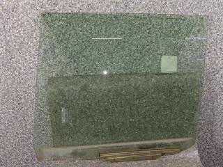 стекло двери задней левой Toyota RAV4 2 поколение (XA20) 2003