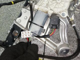 стеклоподъемник передний правый Mercedes-Benz S-Класс W220 2000