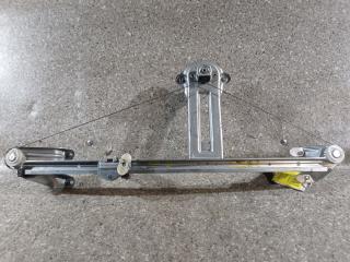 стеклоподъемник задний левый Opel Zafira 2 поколение (B) [рестайлинг] 2010