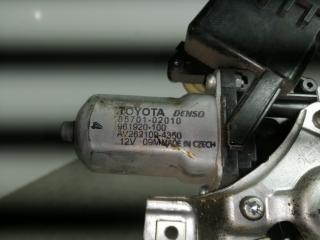 стеклоподъемник передний правый Toyota Auris 1 поколение 2009