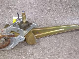 стеклоподъемник задний левый Toyota RAV4 2 поколение (XA20) 2003