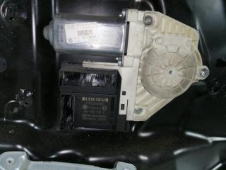 стеклоподъемник передний правый Volkswagen Passat B6 2008