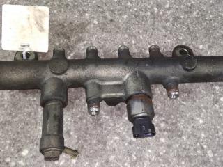 топливная рампа Mazda MPV LW [рестайлинг] 2005