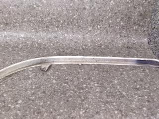 ресничка (ус) левой фары Audi 80 8C/B4 1993