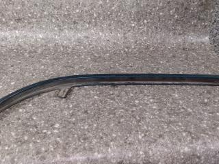 ресничка (ус) левой фары Audi 80 8C/B4 1993