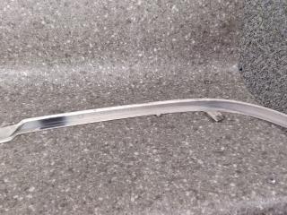 ресничка (ус) правой фары Audi 80 8C/B4 1993