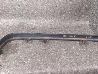 ресничка (ус) левой фары Volvo 940 1 поколение 1994