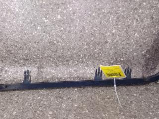 ресничка (ус) правой фары Volvo 940 1 поколение 1994