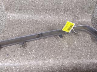 ресничка (ус) правой фары Volvo 940 1 поколение 1994