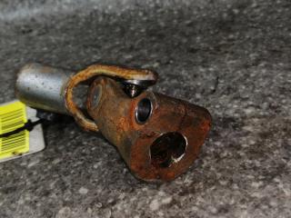 рулевой карданчик Mazda Tribute 1 поколение 2002