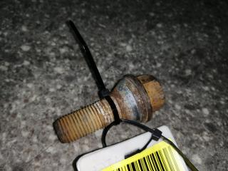 болт колесный Volvo XC90 1 поколение [рестайлинг] 2008