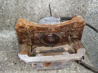 суппорт передний правый Nissan Murano Z50 (2002 - 2008)