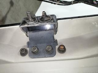 петля крышки багажника Nissan Murano Z50 2005