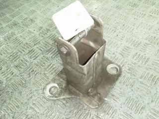 Крепление бампера переднего Renault Megane 2 поколение 2006