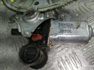 стеклоподъемник передний правый Toyota RAV4 2 поколение (XA20) 2003
