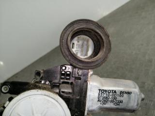 стеклоподъемник передний правый Toyota Yaris XP9 2009