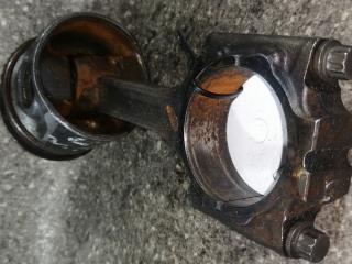 поршень Volvo S80 1 поколение 2001