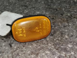 повторитель поворота на крыле левый Toyota Paseo 1 поколение 1995