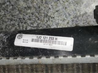 радиатор (основной) Volkswagen Golf 4 поколение 2000
