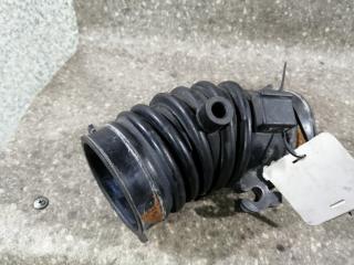 патрубок воздушного фильтра Mazda 6 GG (2002 - 2005), бензин, L813132212