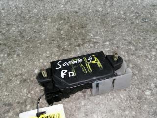 замок двери передней правой Hyundai Sonata EF 2000