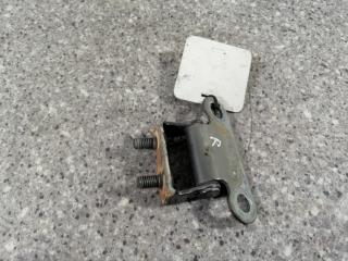 петля крышки багажника Toyota Verso 1 поколение (2009 - 2013)