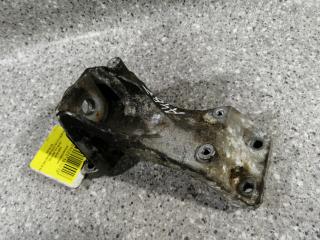 кронштейн КПП Audi A4 B7 2006