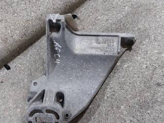 кронштейн двигателя Audi A6 4A/C4 (1994 - 1997), 2.5 л., TDi