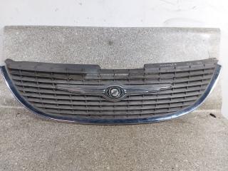 решетка радиатора Chrysler Voyager 4 поколение (2001 - 2004), 00000