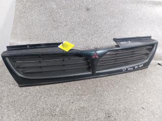 решетка радиатора Mitsubishi Space Wagon 2 поколение (Typ N30/N40) 1996