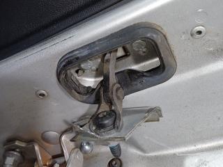 ограничитель открывания двери Renault Laguna 3 поколение 2009