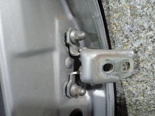 петля двери Renault Laguna 3 поколение 2009