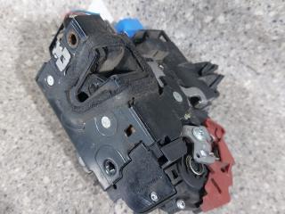 замок двери передней правой Skoda Fabia 2 поколение (5J) 2007