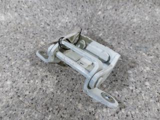 петля двери Nissan Qashqai 1 поколение 2008