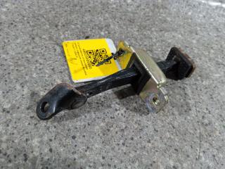 ограничитель открывания двери Hyundai Trajet 1 поколение 2004