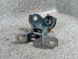 петля двери Hyundai Getz 1 поколение 2004