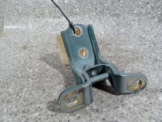 петля двери Hyundai Getz 1 поколение 2004