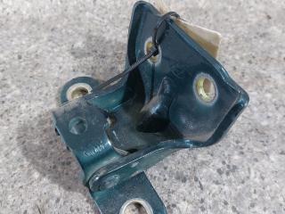 петля двери Hyundai Getz 1 поколение 2004