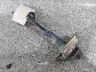 ограничитель открывания двери Hyundai Getz 1 поколение 2004