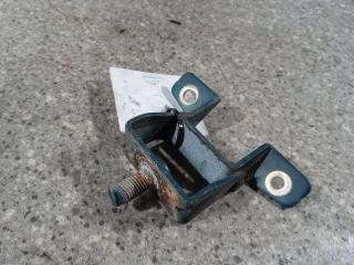 петля крышки багажника Hyundai Getz 1 поколение 2005