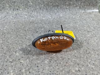 повторитель поворота на крыле левый SsangYong Korando 2 поколение 1998, 83401-0G000