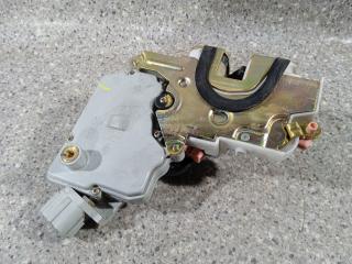 замок двери передней левой Nissan Primera P11 [рестайлинг] 2000, седан